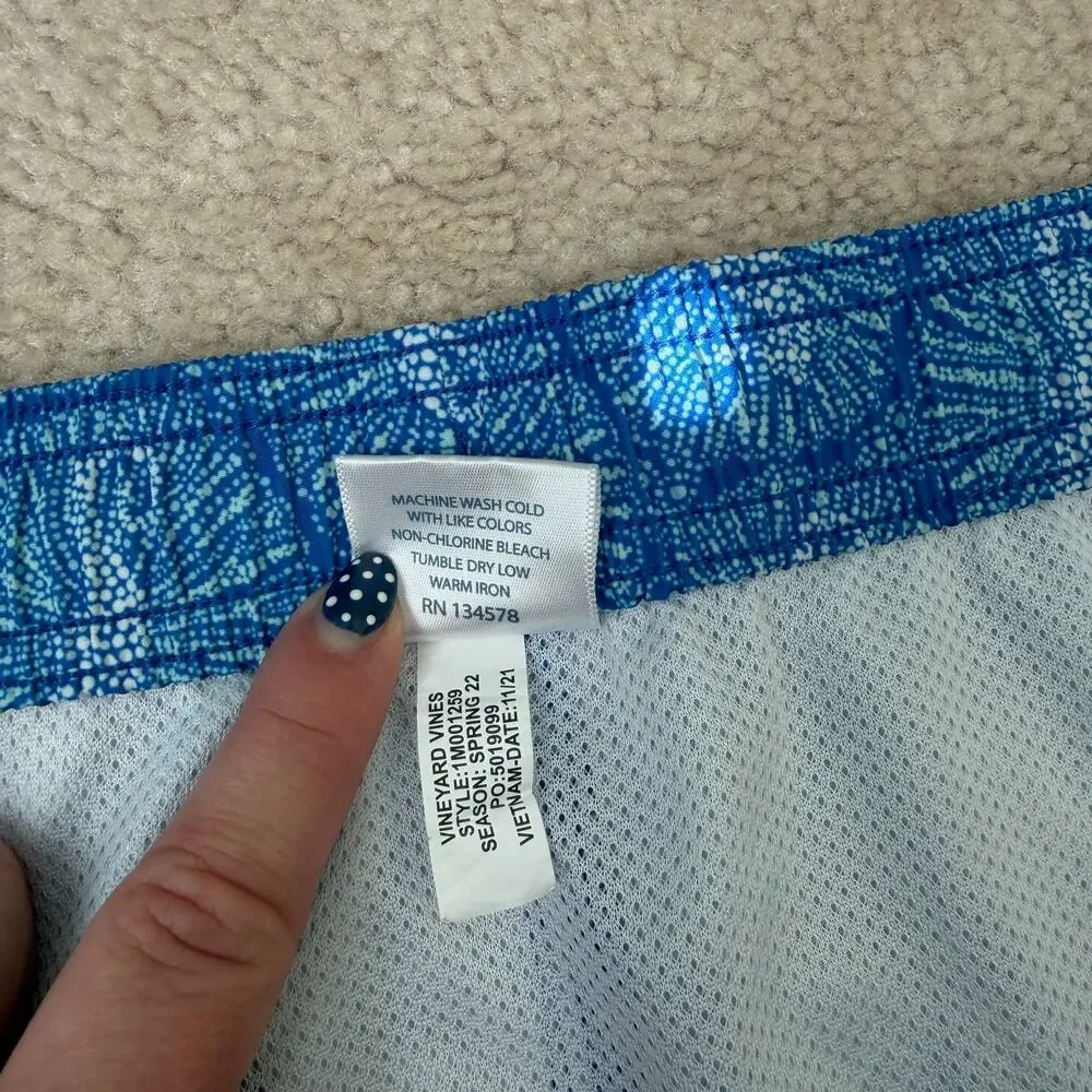 Vineyard Vines Men's Swim Trunks XXL Blue Seahorse Print Stretch Board Shorts